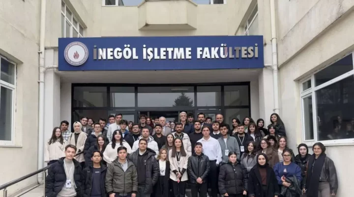 Muzaffer Çilek’ten gençlere tecrübe paylaşımı