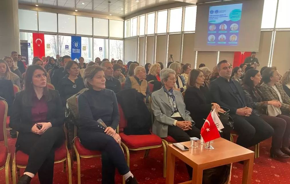 Türk kadınına seçme ve seçilme hakkı tanınması, 90. yılında Bursa’da ele alındı