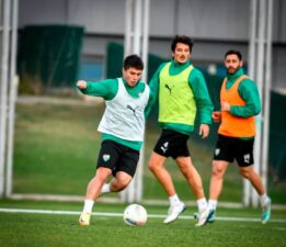 Bursaspor, Karşıyaka maçı hazırlıklarına başladı