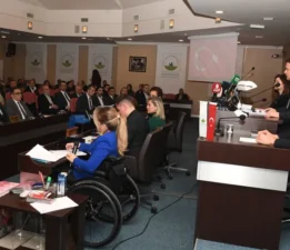 Bursa Osmangazi’de yılın son meclis toplantısı yapıldı… Osmangazi’de kreş sayıları artırılacak