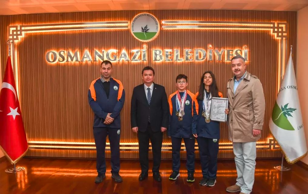 Başkan Aydın şampiyon sporcuları ağırladı