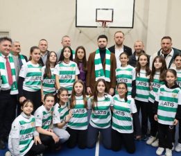 Bursa’da öğrencilerin Bursaspor forması sevinci