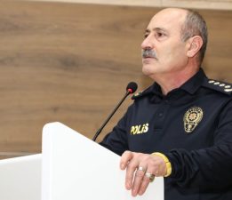 Bursa Emniyet Müdürlüğü’nde başarılı personele ödül