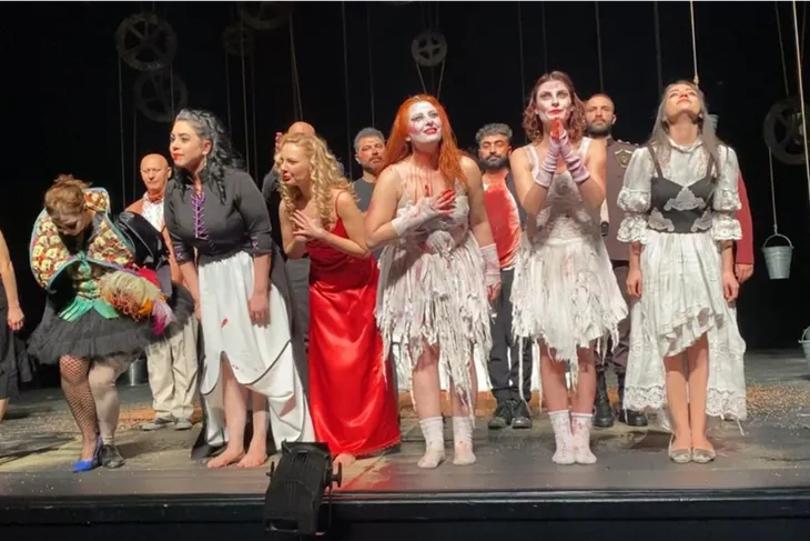 Bursa Devlet Tiyatrosu, ‘Othello’ oyunu ile izleyicilerle buluştu
