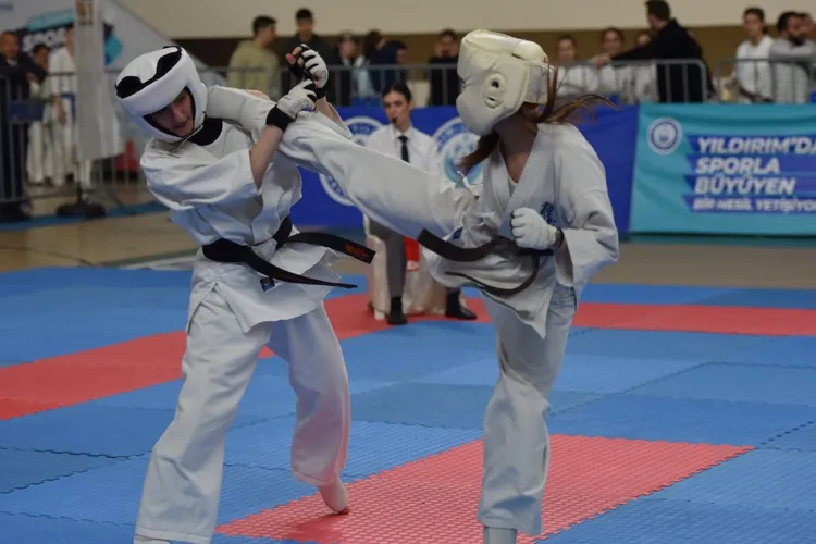 Yıldırım’da karate rüzgarı