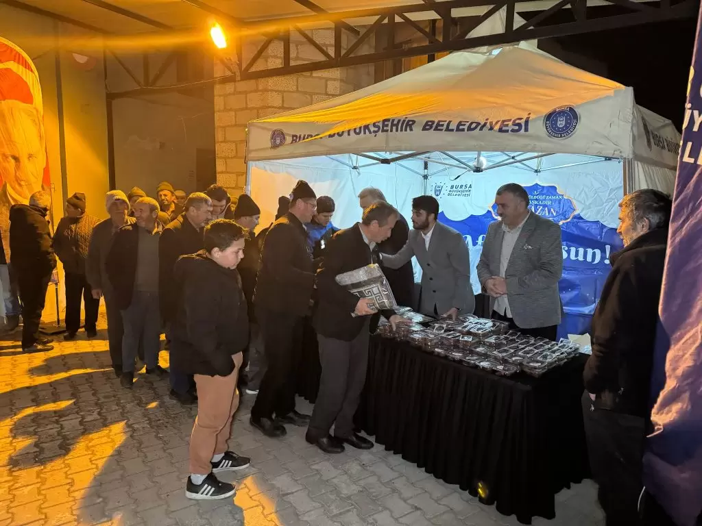 İftar sofraları Büyükorhan’da kuruldu