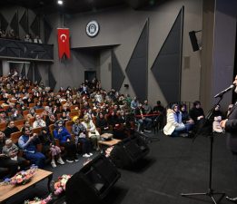 Yıldırım’da Dursun Ali Erzincanlı gönüllerin pasını sildi