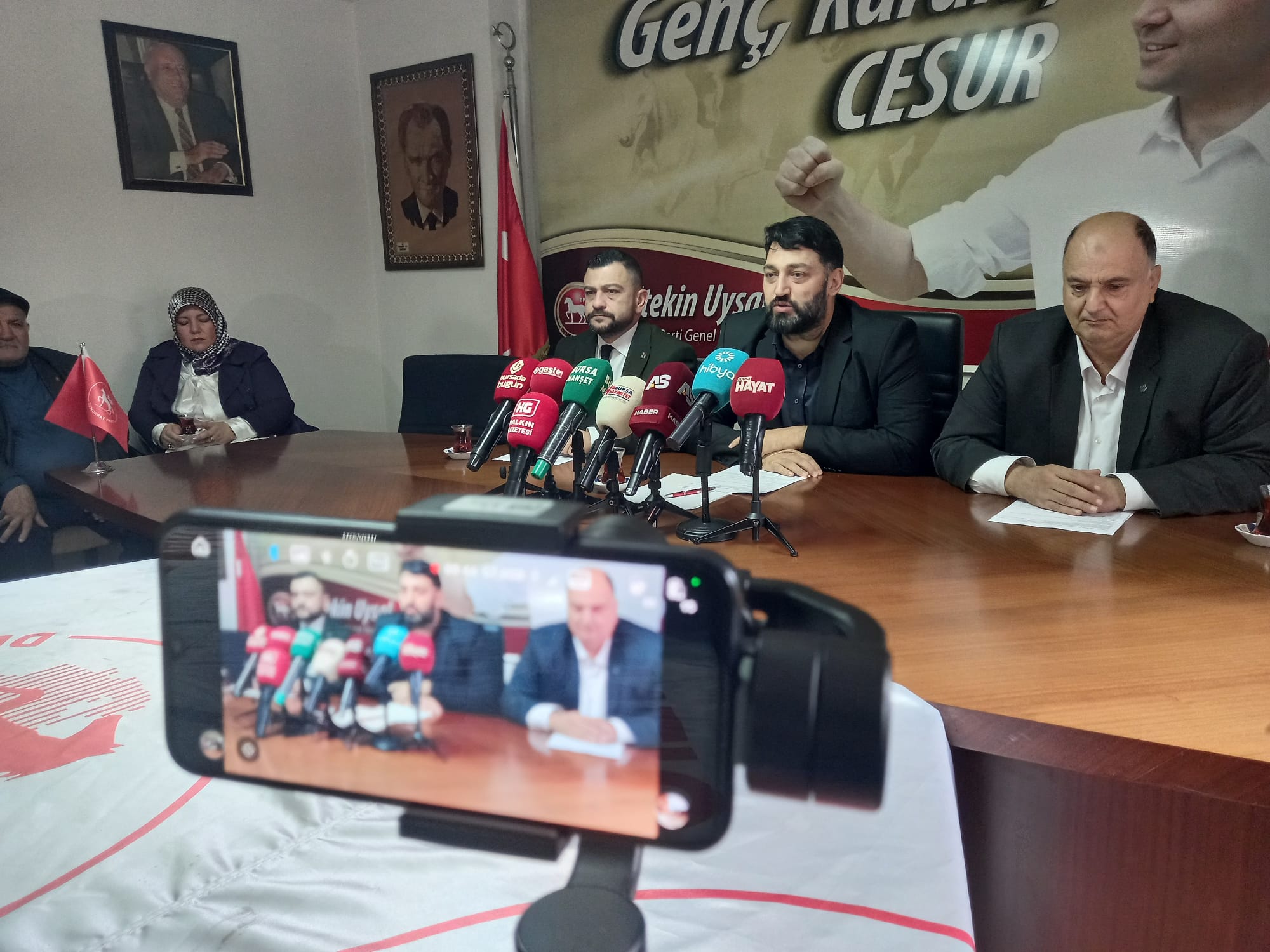 Bursa’da Cumhuriyet Bayramı Kutlamaları ve Siyasi Eleştiriler: 3 Parti Ortak Açıklama Yaptı