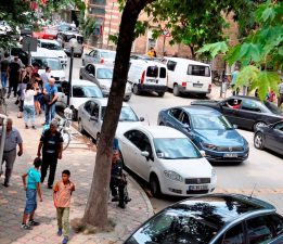 “İznik’te Otopark Krizi Büyüyor, Çözüm İçin Artık Adım Atılmalı!”