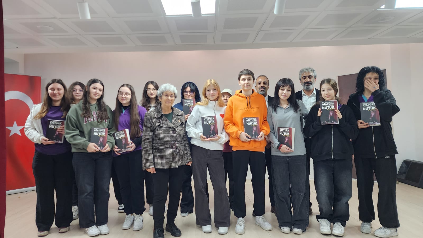 10 Kasım’da Anlamlı Atatürk Hamlesi