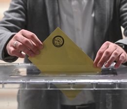 Seçim Yasalarıyla Oynamaktan Vazgeçin