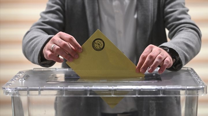 Seçim Yasalarıyla Oynamaktan Vazgeçin